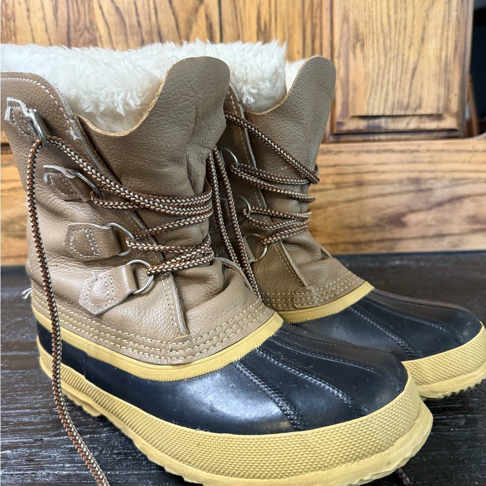 Sorel Women's Winter Boots - Tan and Black